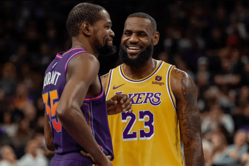 巴黎奧運：詹皇“灑粉儀式”意外波及 KD，搞笑畫面引網友熱議